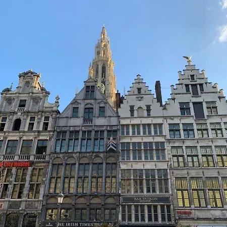 Hippe In Historisch Gebouw In Oude Centrum * Antwerpen