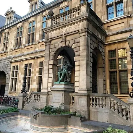 Appartement Hippe In Historisch Gebouw In Oude Centrum Antwerpen